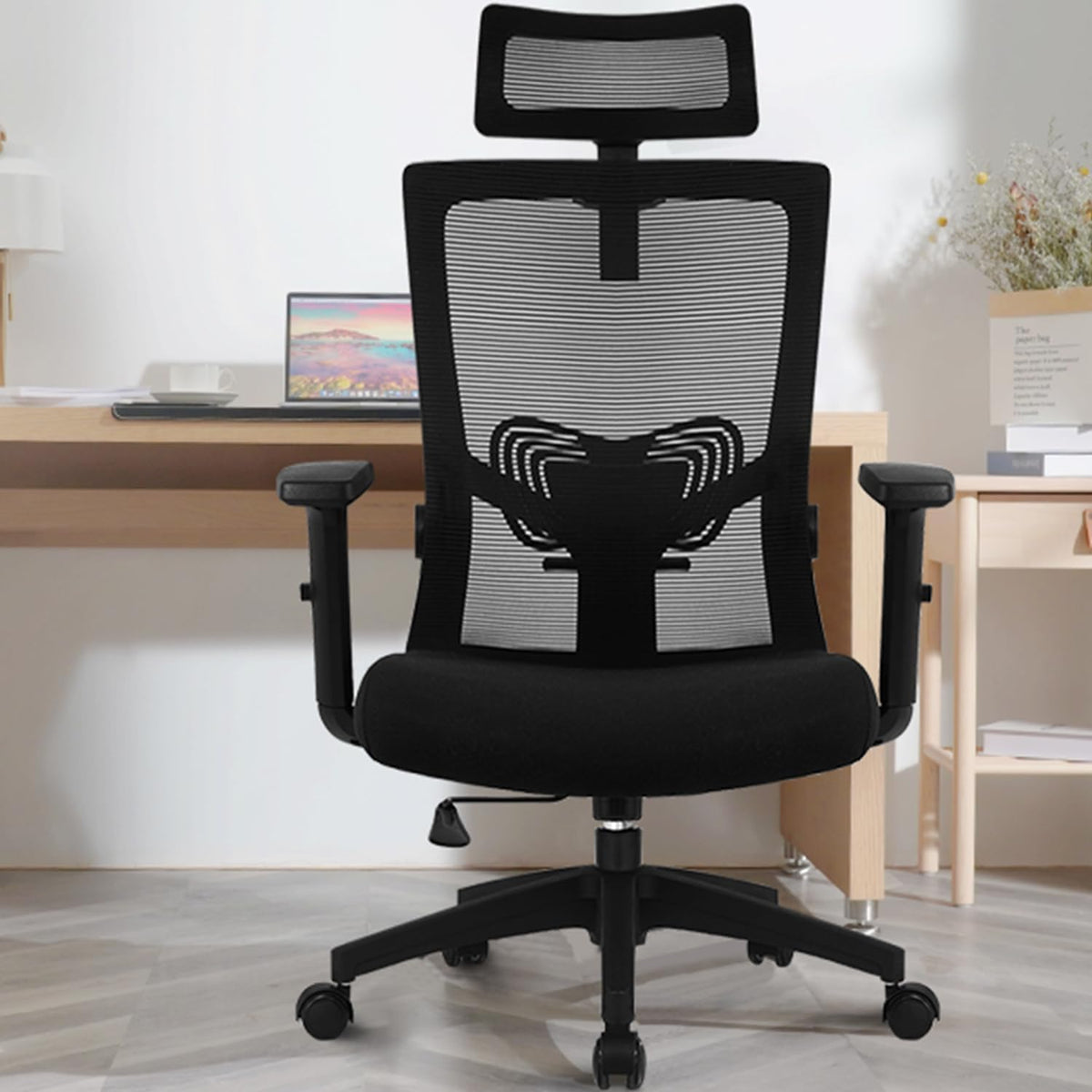 Daccormax Ergonomic Mesh Office Chair, Adjustable Headrest, Armrests, Lumbar Support, Reclining up to 135°, 150 kg Capacity
